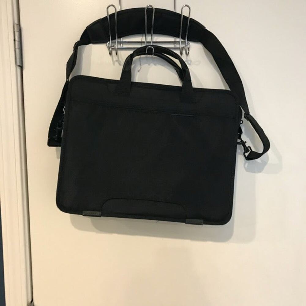 Thinkpad Canvas Computer Bag - Picture 4 of 6